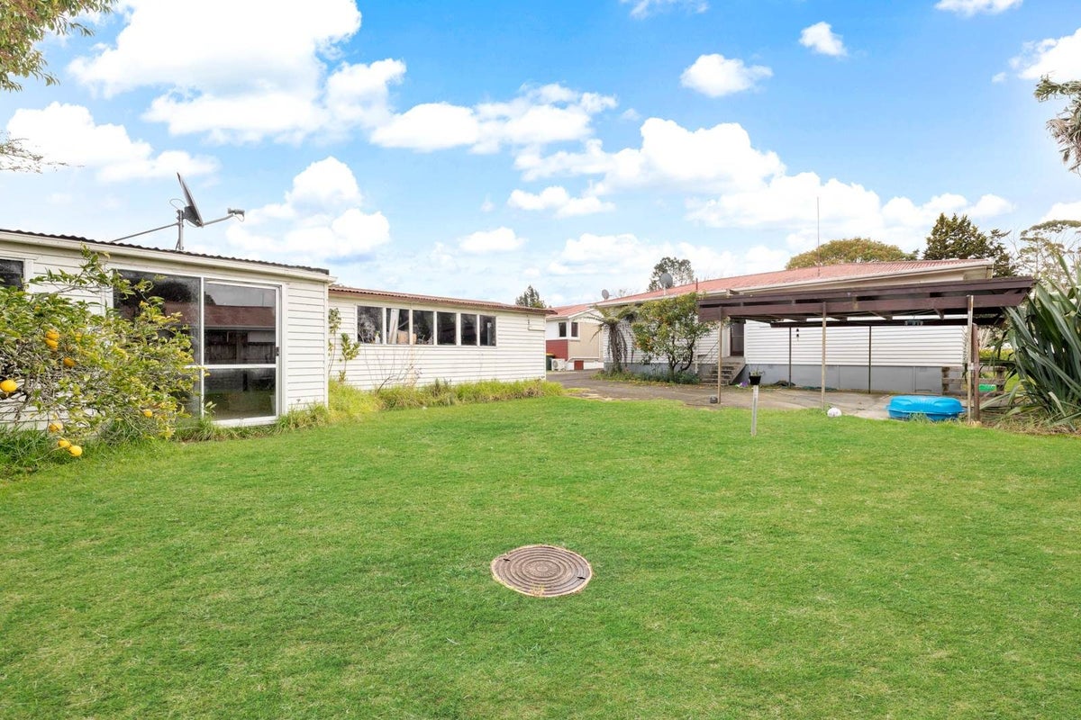 78 Riverpark Crescent, Henderson, Auckland - Carousel 15