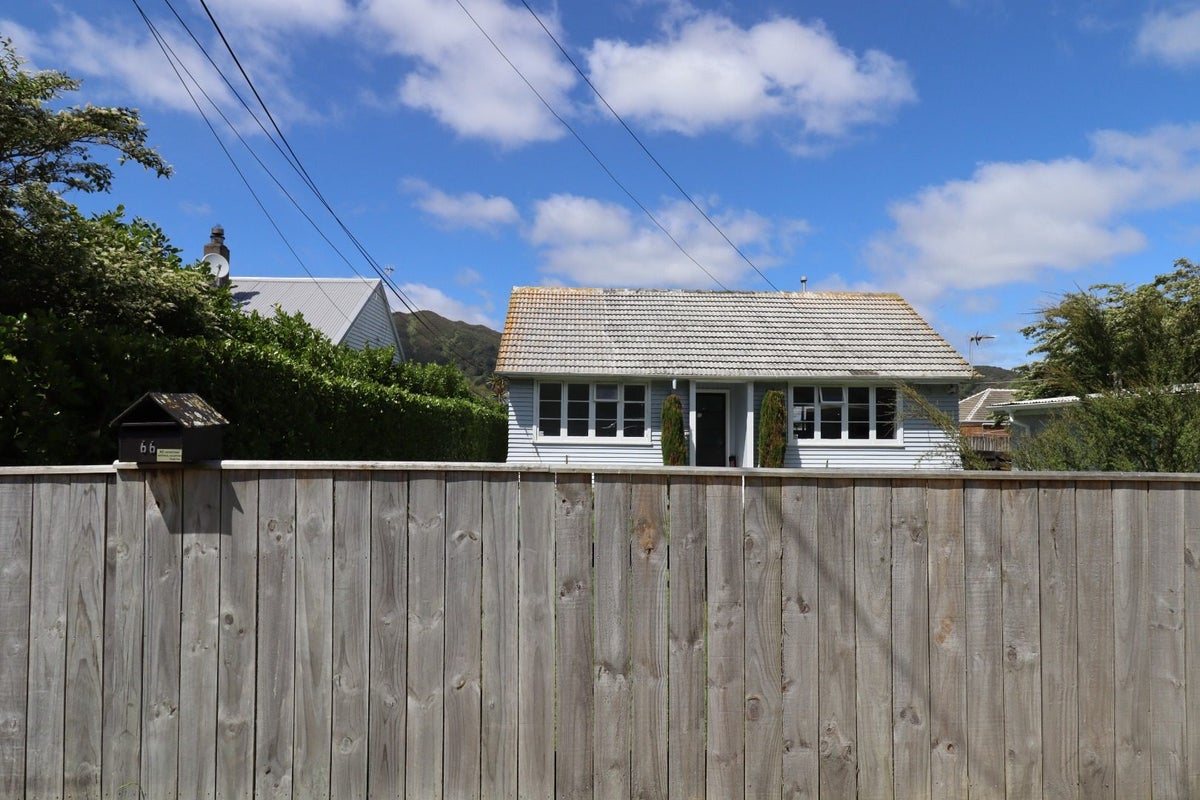 66 Rata Street, Naenae, Lower Hutt - Carousel 1