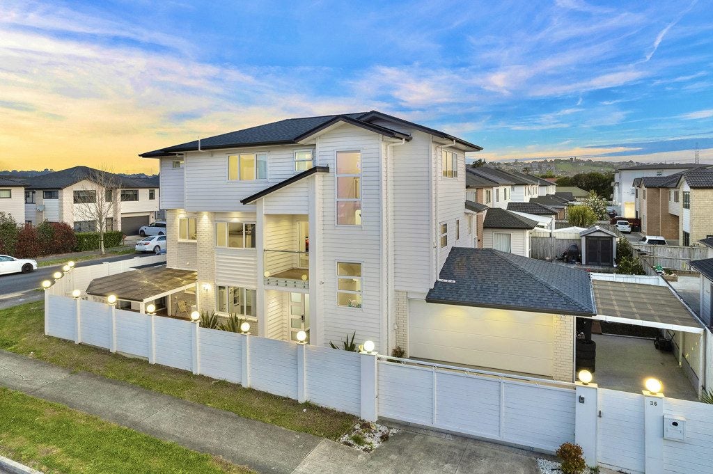 36 Quattro Avenue, Flat Bush, Auckland - Carousel 1