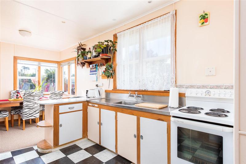 22 Parker Street, Mayfield, Blenheim - Carousel 2
