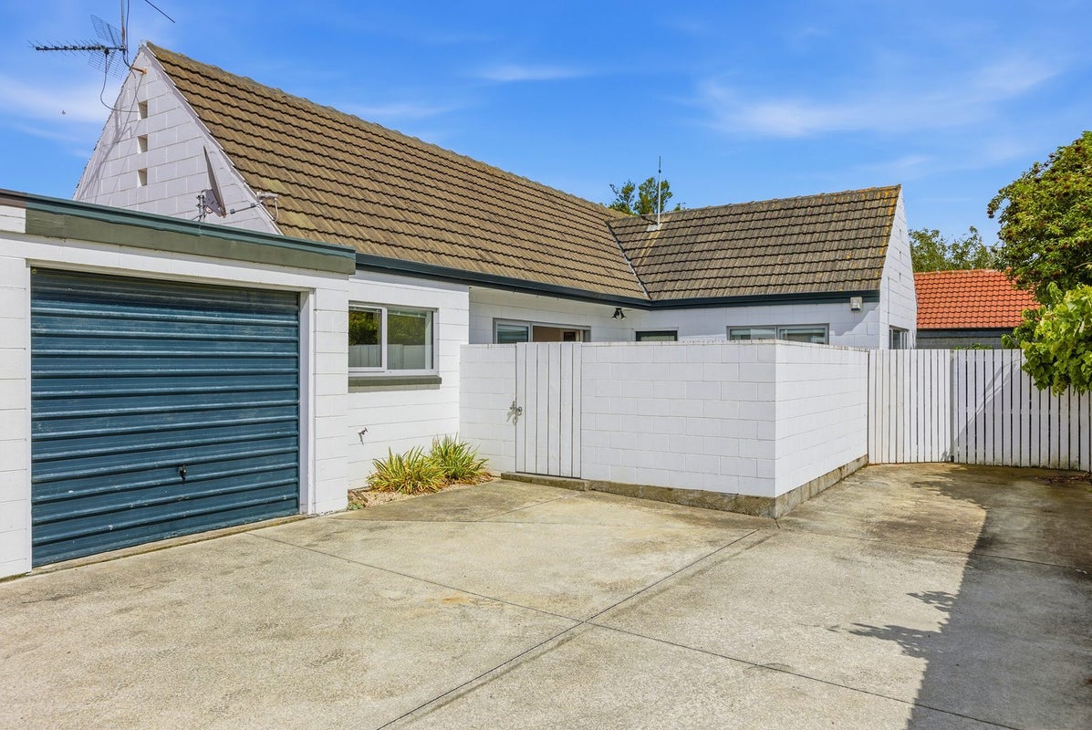 2/239 New Brighton Road, Burwood, Christchurch - Carousel 1