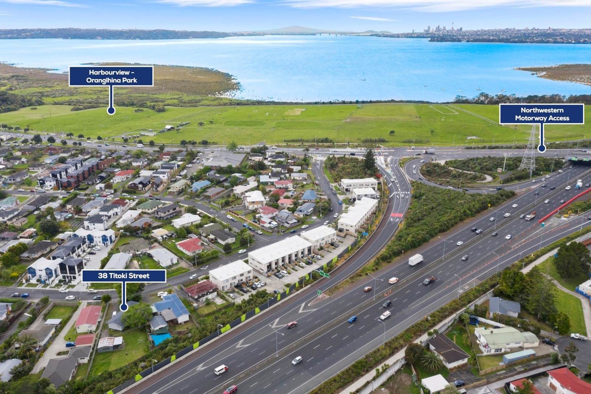 38 Titoki Street, Te Atatu Peninsula, Waitakere City, Auckland - Carousel 12