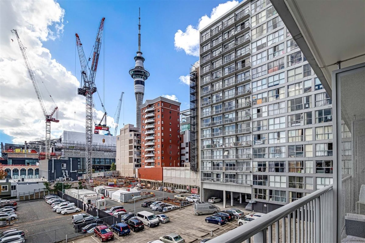 1515/72 Nelson Street, Auckland Central, Auckland - Carousel 1