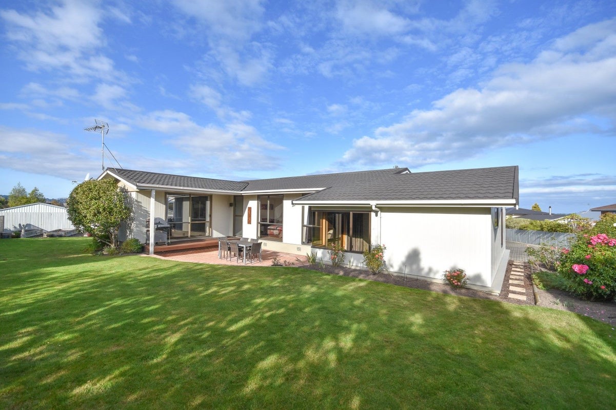 3 Alfred Place, Fairfield, Dunedin - Carousel 1
