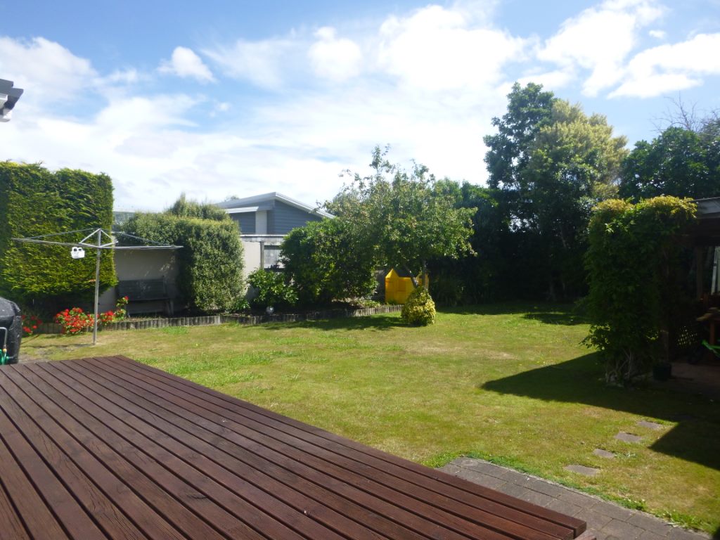 27 Golders Road, Elderslea, Upper Hutt - Carousel 6