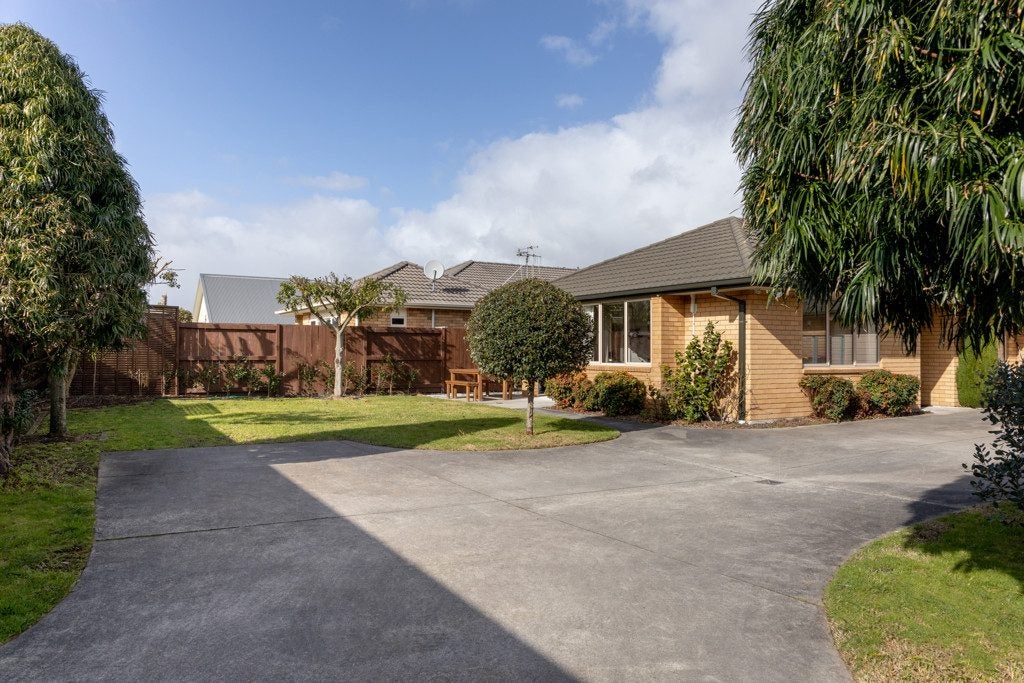 25 Waterford Park Drive, Papamoa Beach, Papamoa - Carousel 2