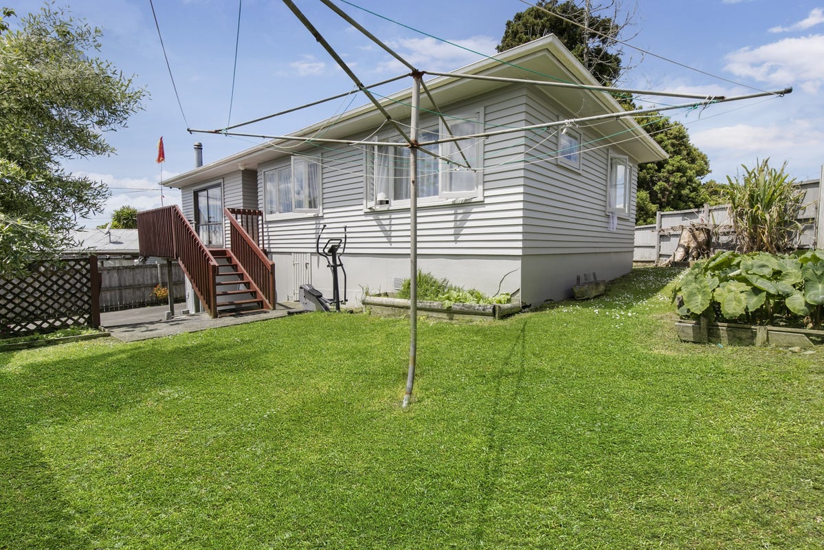 5A Utting Street, Birkdale, Auckland - Carousel 2