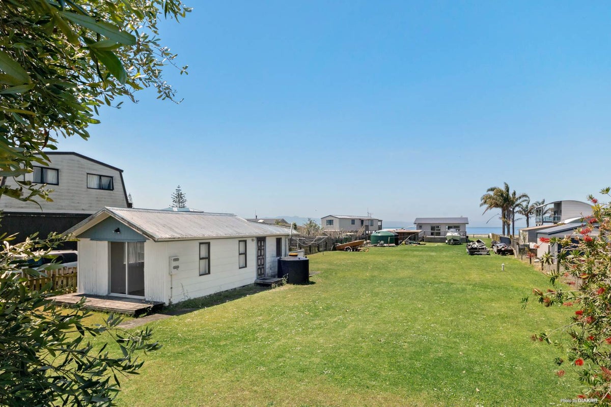 59 Kowhai Avenue, KAIAUA, MIRANDA - Carousel 1