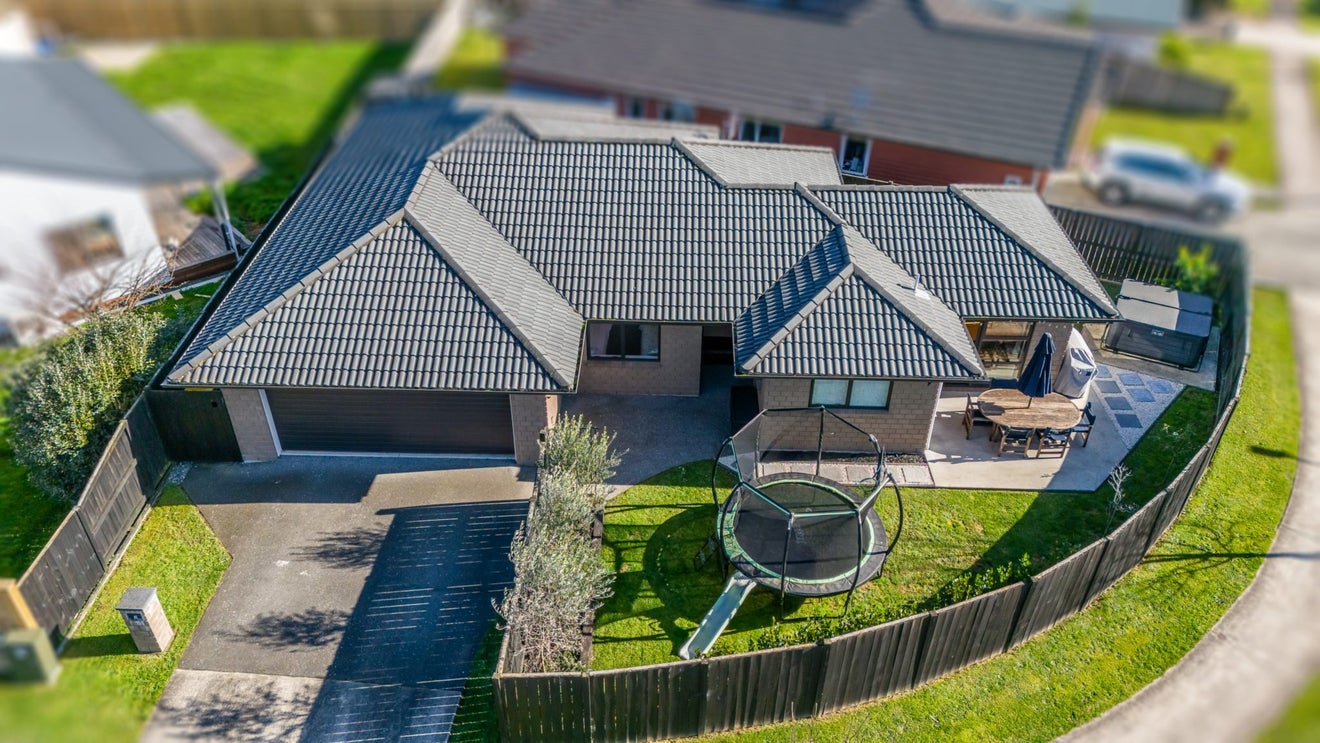 31 Tupelo Street, Pukete, Hamilton - Carousel 1