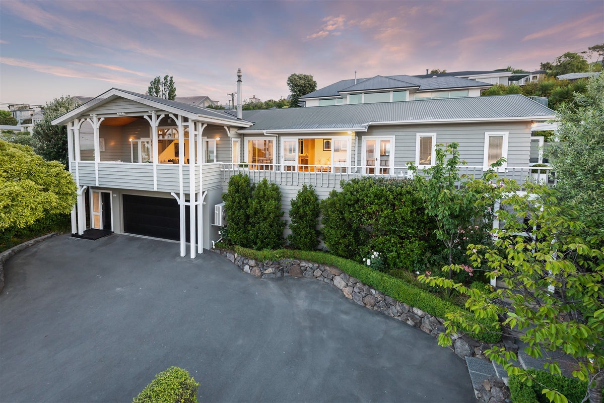 52 St Andrews Hill Road, Mount Pleasant, Christchurch - Carousel 1