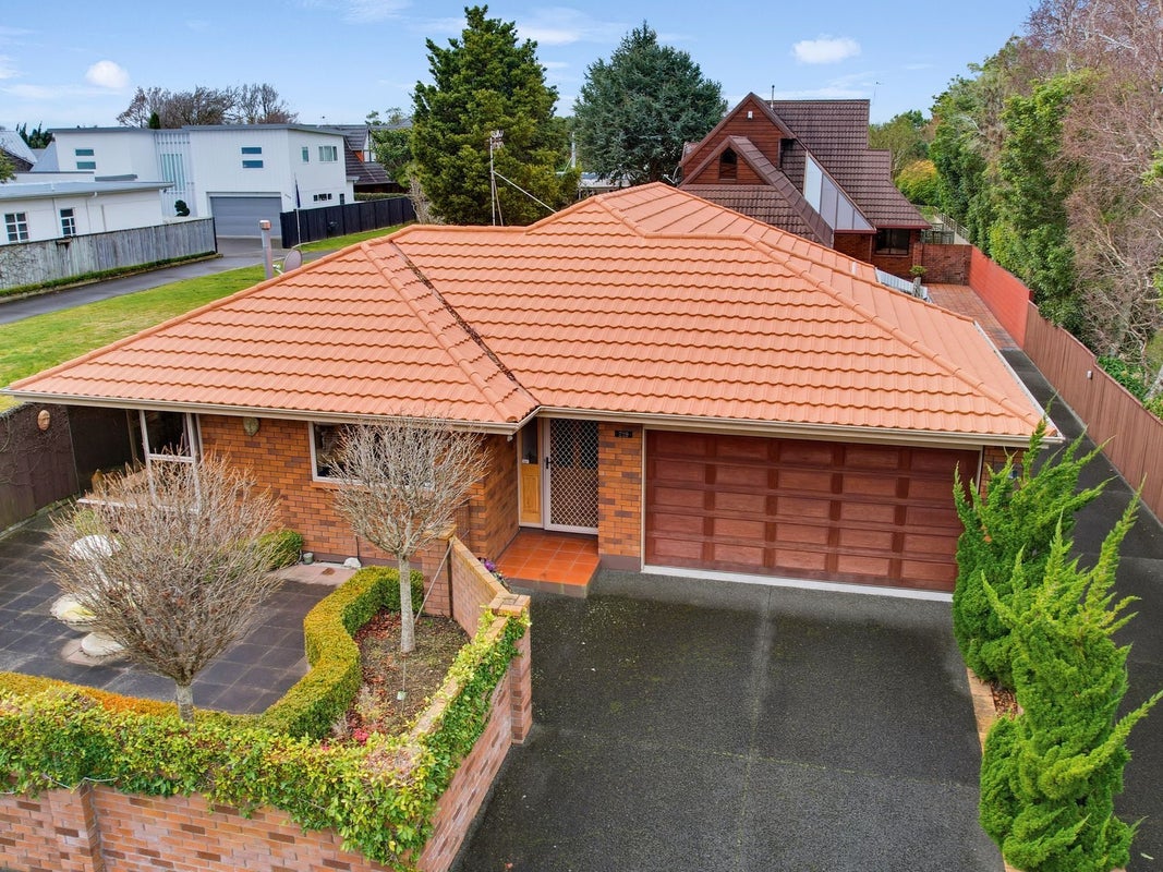 219 Victoria Avenue, Hokowhitu, Palmerston North - Carousel 1