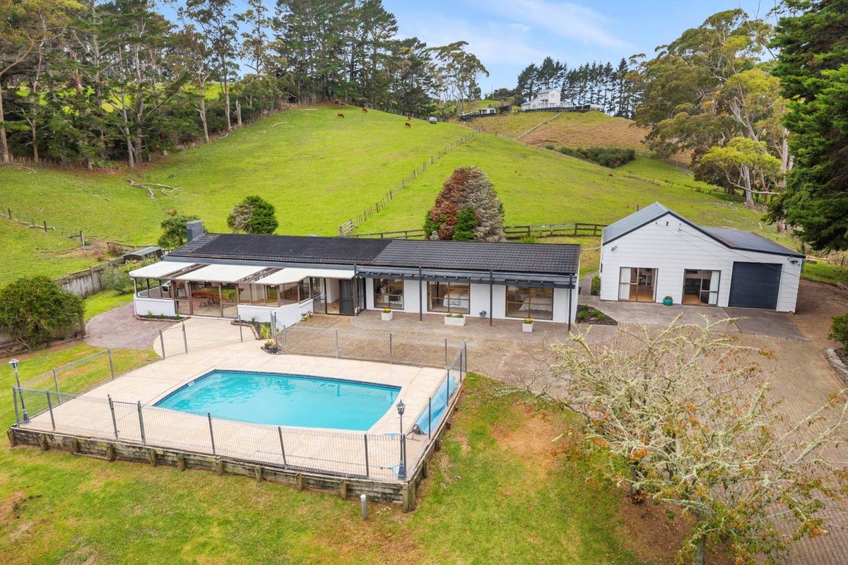 748 Dairy Flat Highway, Albany - Carousel 1