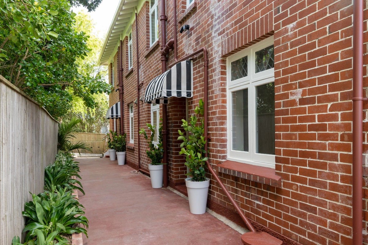 4/9A Hawker Street, Mount Victoria, Wellington - Carousel 1