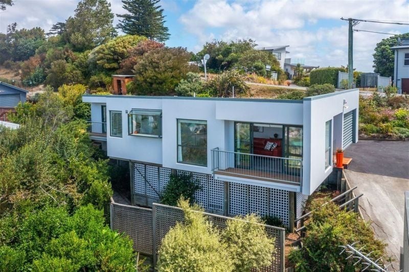 1/13 Glenelg Spur, Hillsborough, Christchurch - Carousel 18