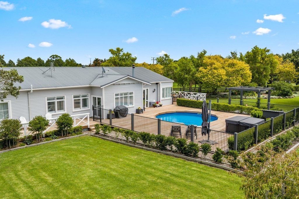 27 Whatapaka Road, Karaka, Papakura - Carousel 1