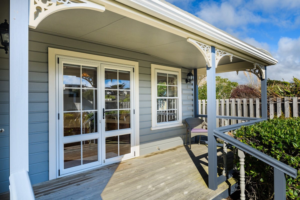 32 Kent Avenue, Waitarere Beach, Levin - Carousel 2