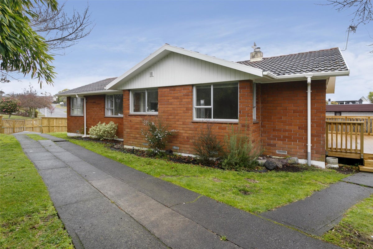 30 Hyde Avenue, Richmond Heights, Taupo - Carousel 2