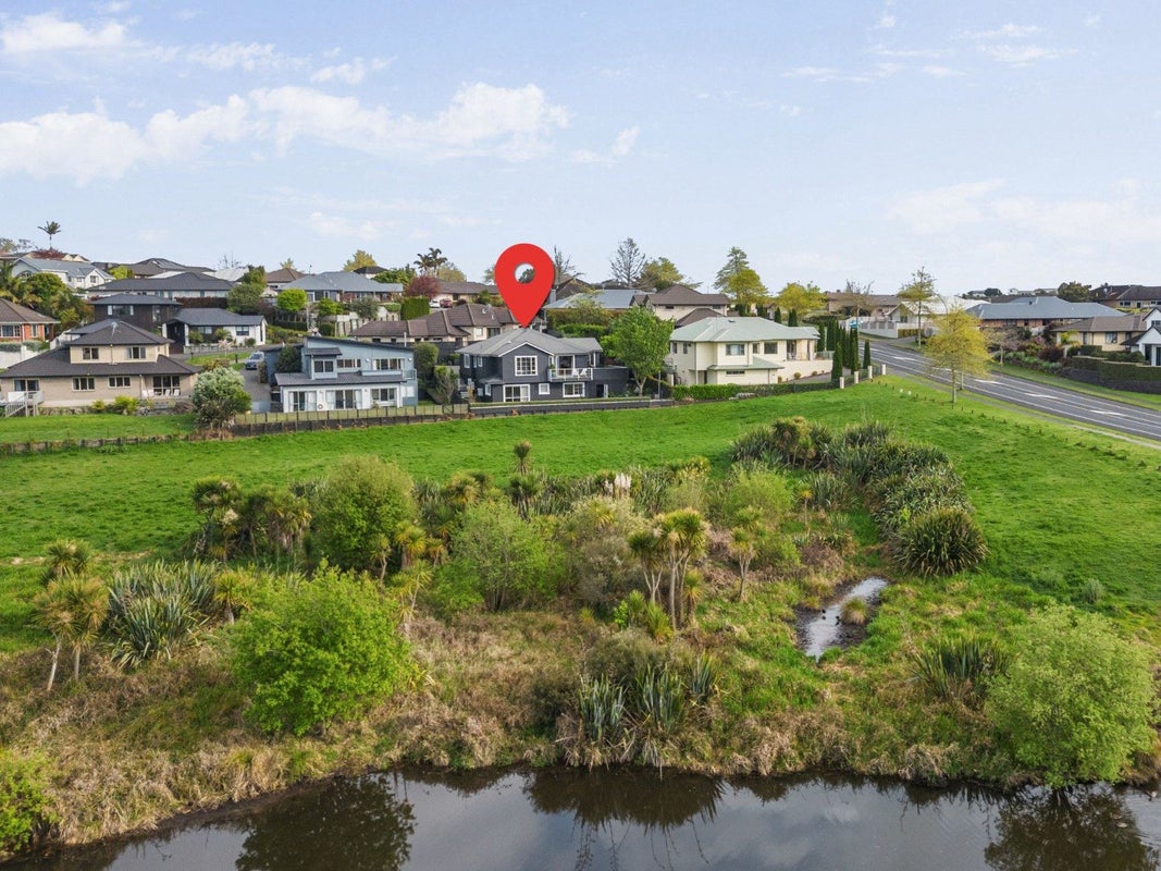 3 Sutton Way, Bethlehem, Tauranga - Carousel 1