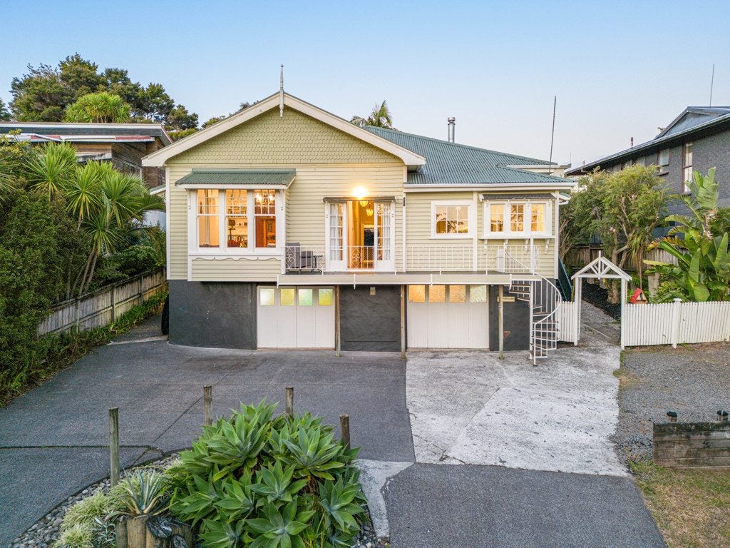 9 Remu Place, Greenhithe, Auckland - Carousel 1