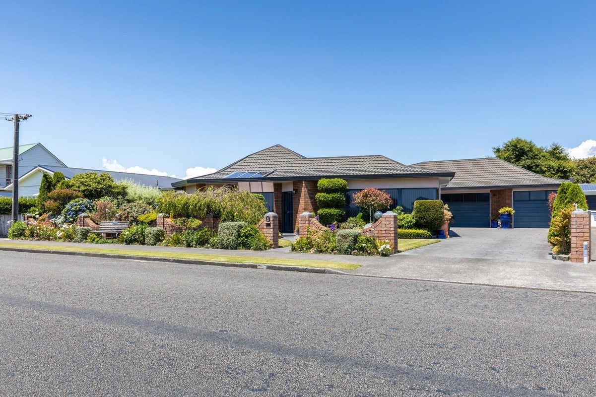 81 Wallace Place, Westown, New Plymouth - Carousel 30