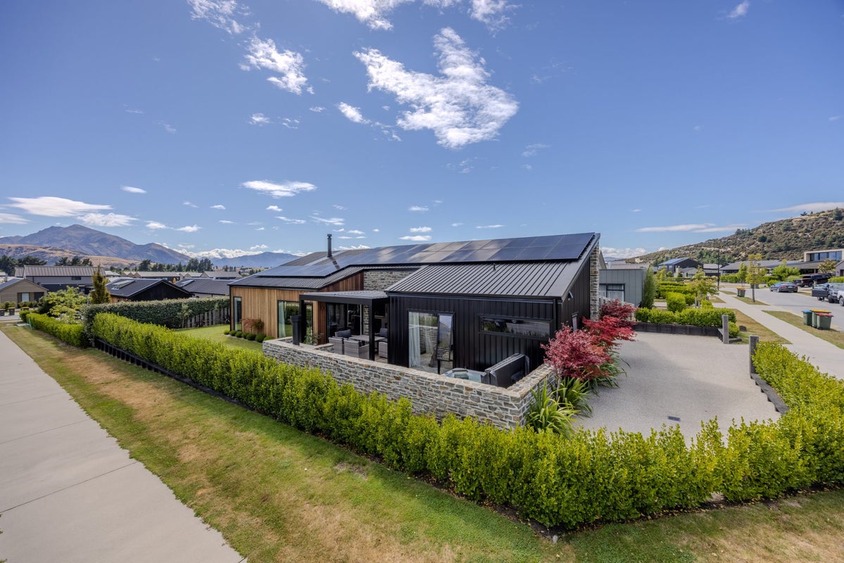 32 Mount Nicholas Avenue, Wanaka - Carousel 2