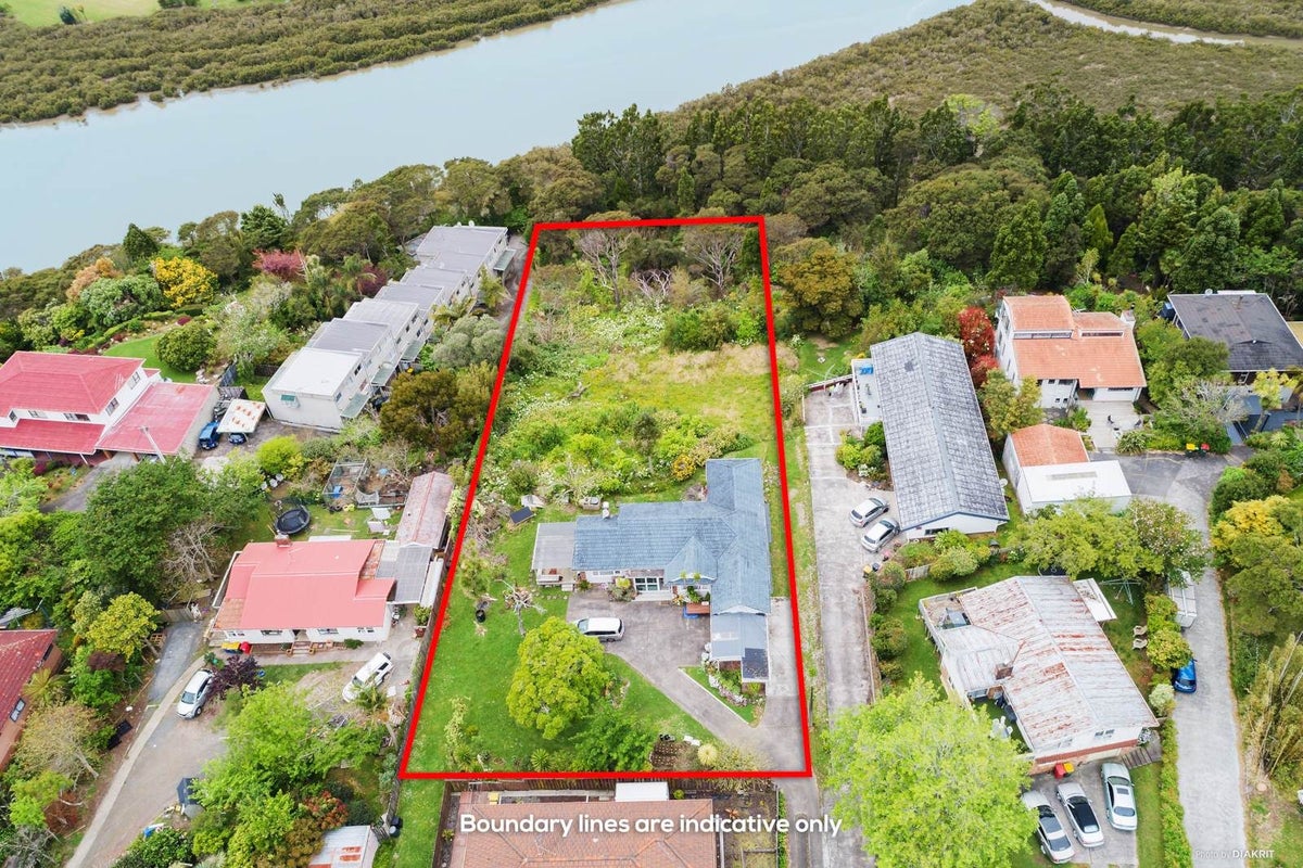 87A Colwill Road, Massey, Auckland - Carousel 1