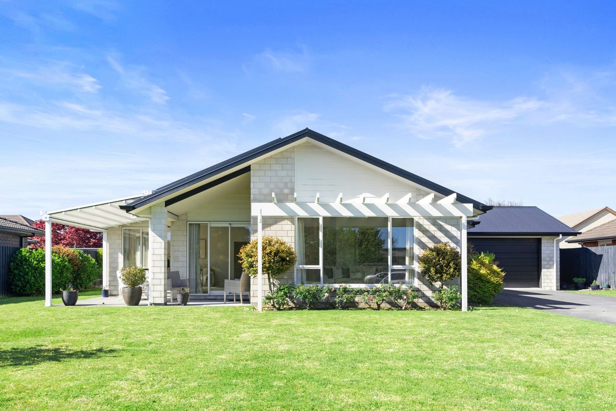 11 O'Connor Way, Bethlehem, Tauranga - Carousel 1