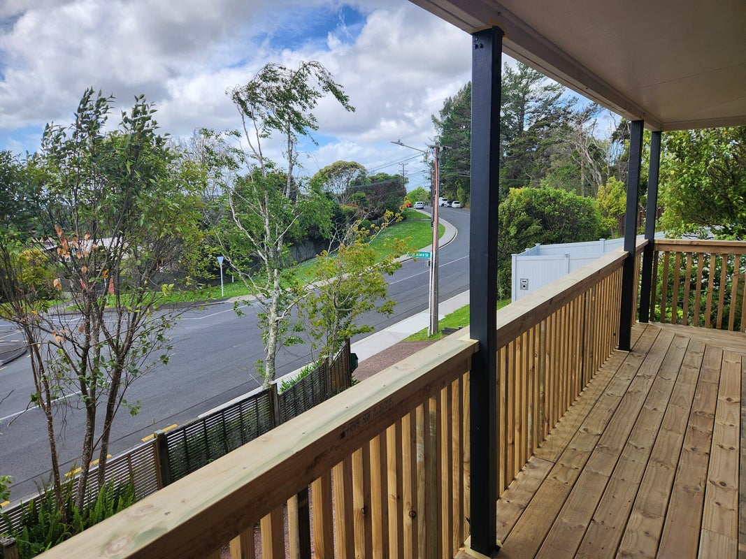 2/84A Avonleigh Road, Green Bay, Auckland - Carousel 2