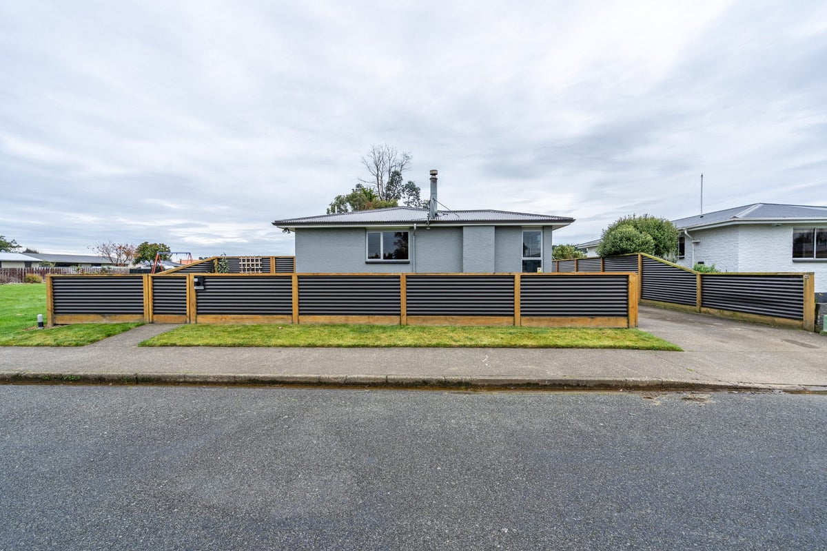 32 Cunningham Street, Grasmere, Invercargill - Carousel 17