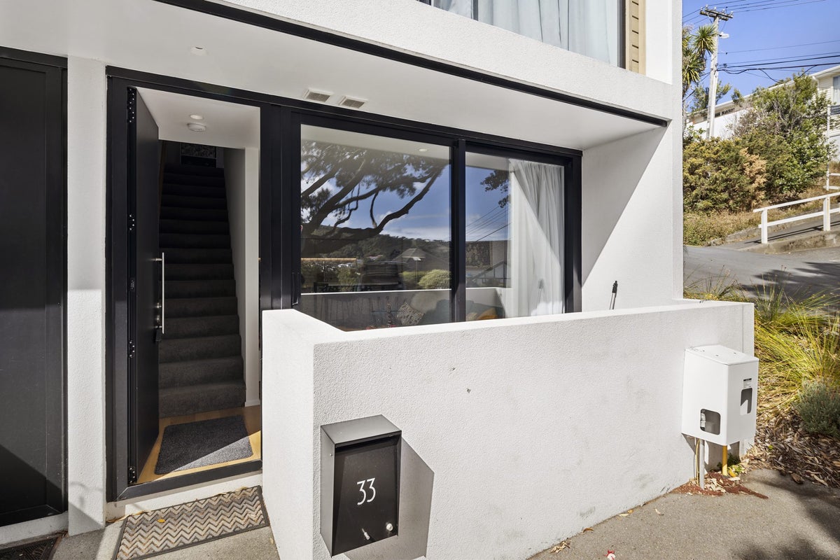 33 Jean Caldwell Way, Island Bay, Wellington - Carousel 16