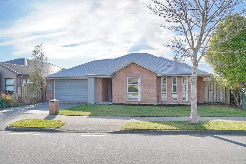 48 Beechwood Drive, Northwood, Christchurch - Carousel 1