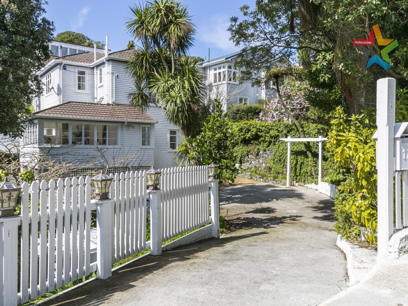 17 Ponsonby Road, Karori, Wellington - Carousel 1