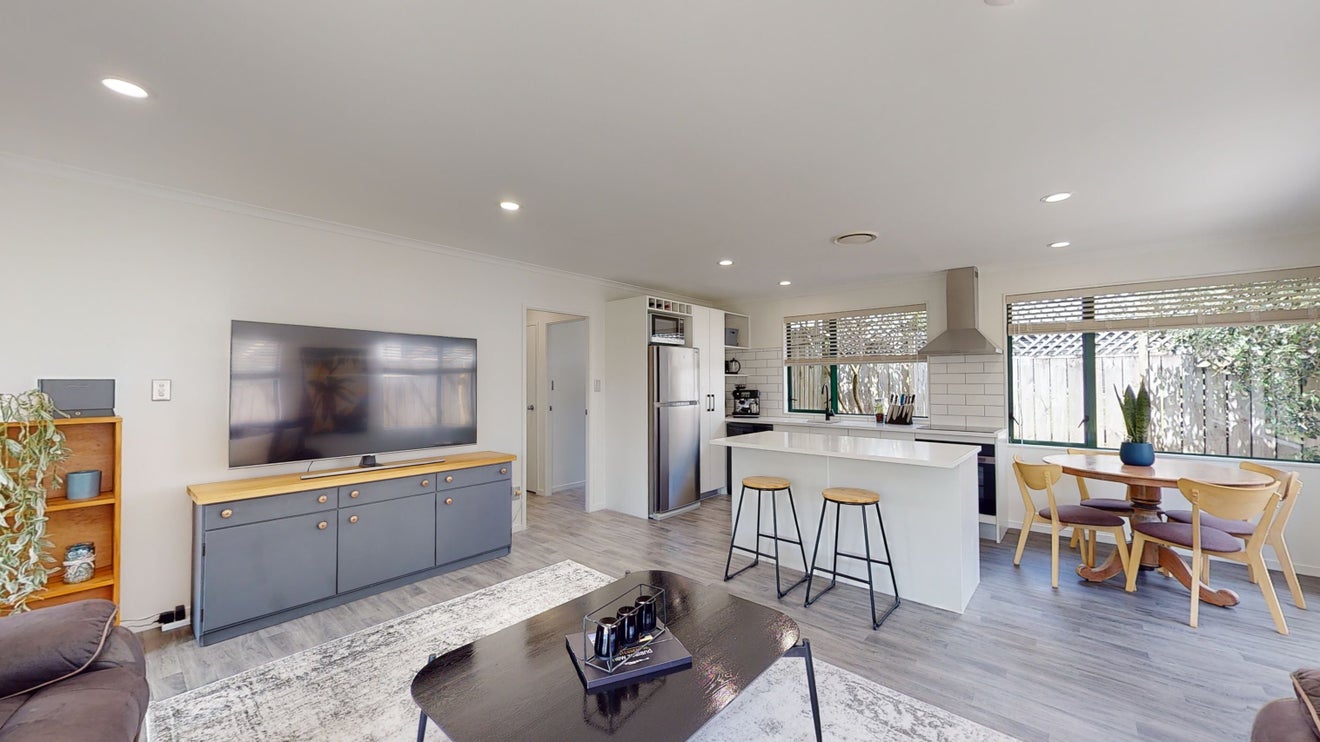 2/541 Swanson Road, Ranui, Auckland - Carousel 2