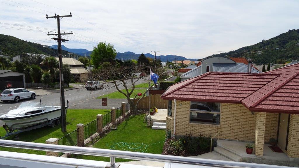 23 Beach Road, Waikawa, Picton - Carousel 17