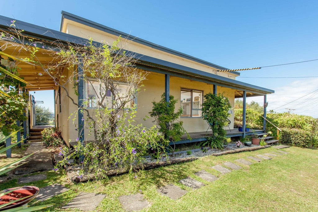 41 Burrell Road, Oneroa, Waiheke Island - Carousel 2