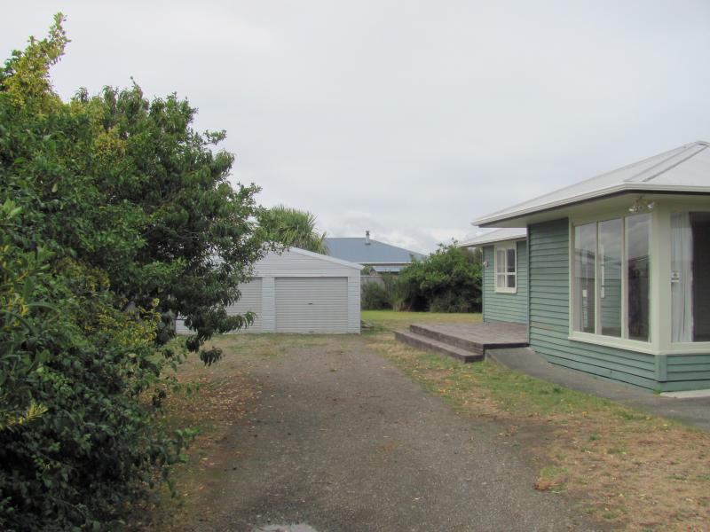 3 Taylor Street, Foxton Beach, Foxton - Carousel 2