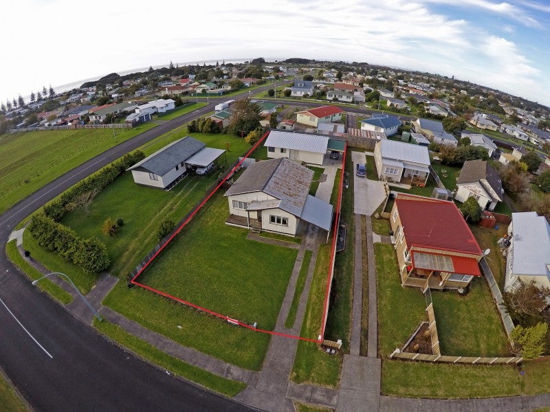 106 Blake Street, Waitara, Waitara - Carousel 1