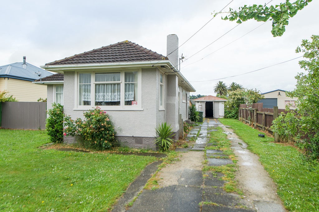 28 Salisbury Avenue, Whanganui East, Whanganui - Carousel 1