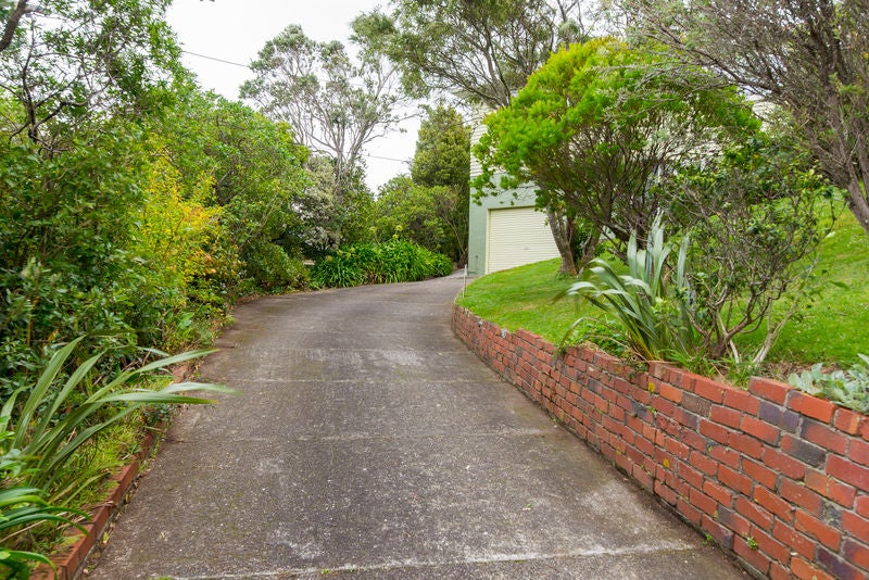 49 Dominion Park Street, Johnsonville, Wellington - Carousel 24