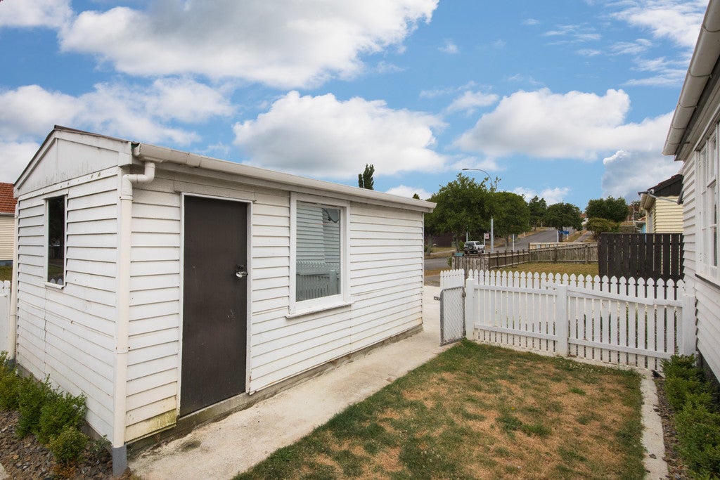 2A Koromiko Avenue, Roslyn, Palmerston North - Carousel 14
