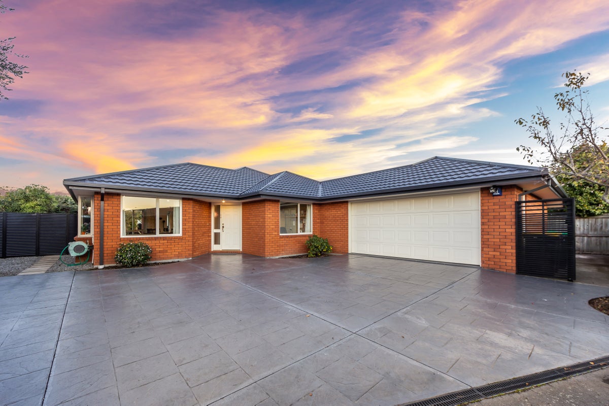 20B Applewood Place, Casebrook, Christchurch - Carousel 1