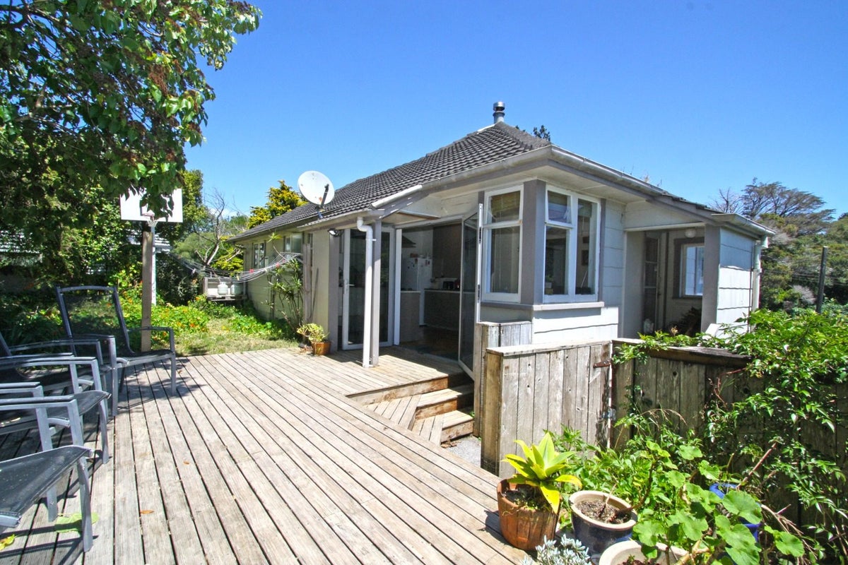 44 Parsons Street, Vogeltown, New Plymouth - Carousel 2