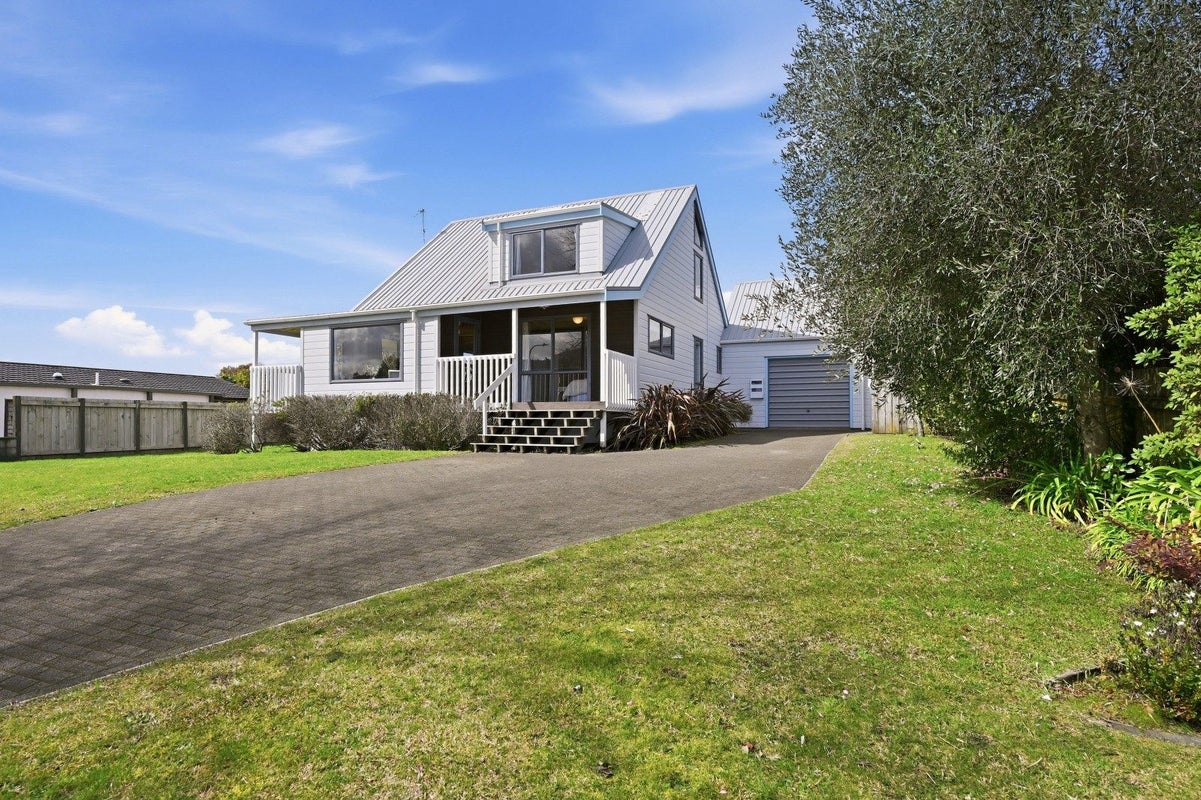 17 Hodgkins Street, Pukehangi, Rotorua - Carousel 1