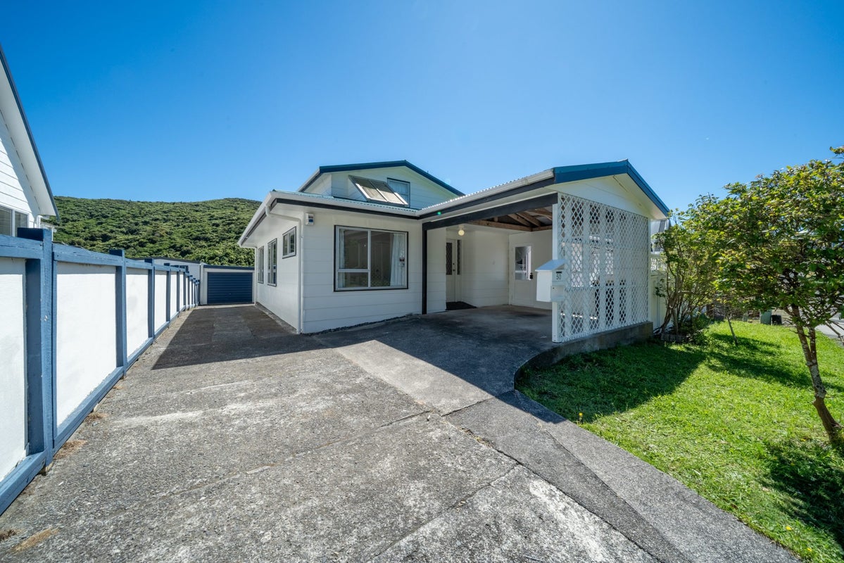 50 Hazlewood Avenue, Karori, Wellington - Carousel 1