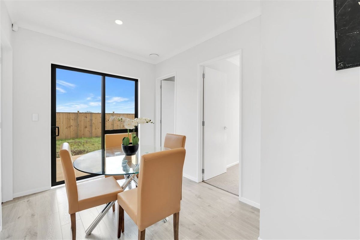 96 Ksenia Drive, Flat Bush, Auckland - Carousel 1