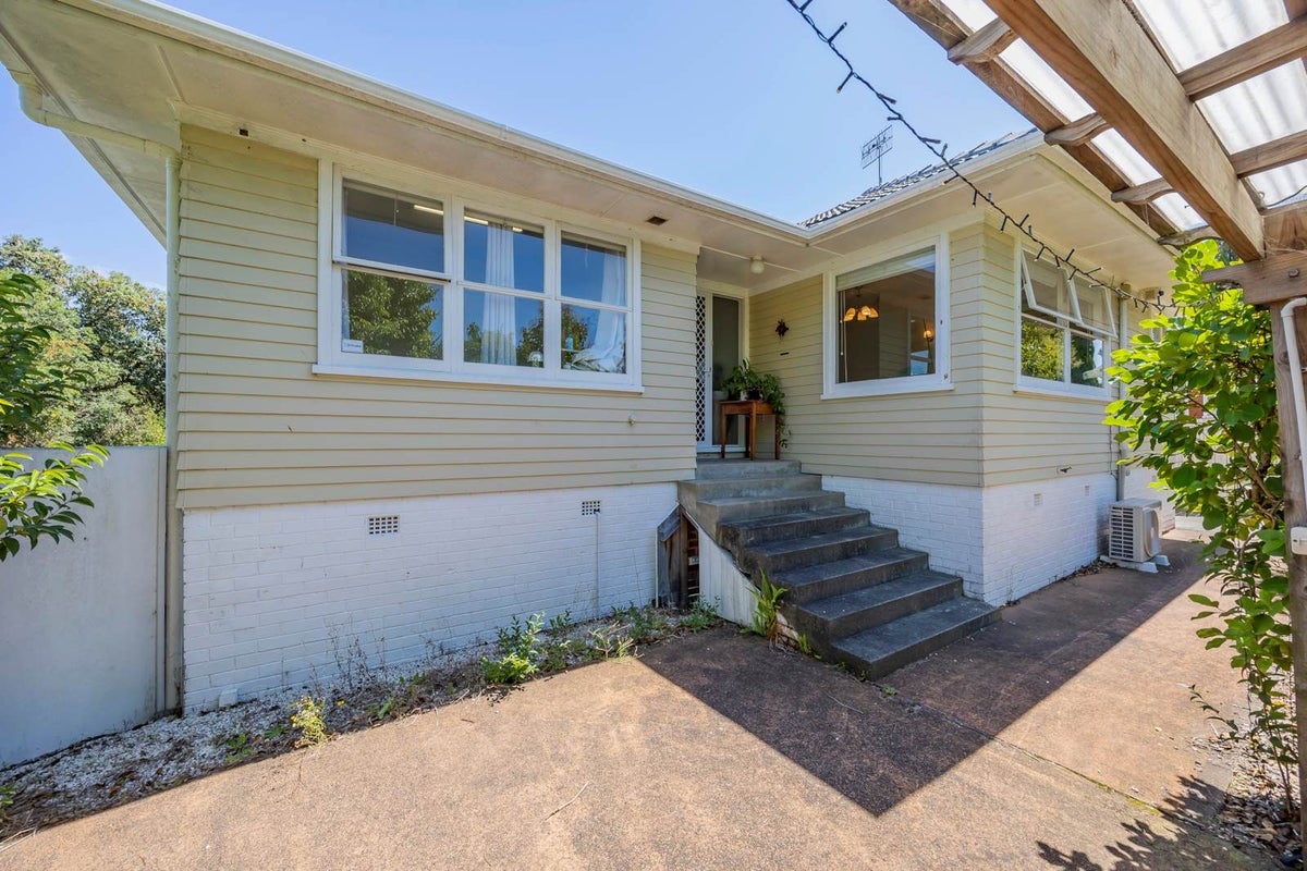32 Chartwell Avenue, Glenfield, Auckland - Carousel 25