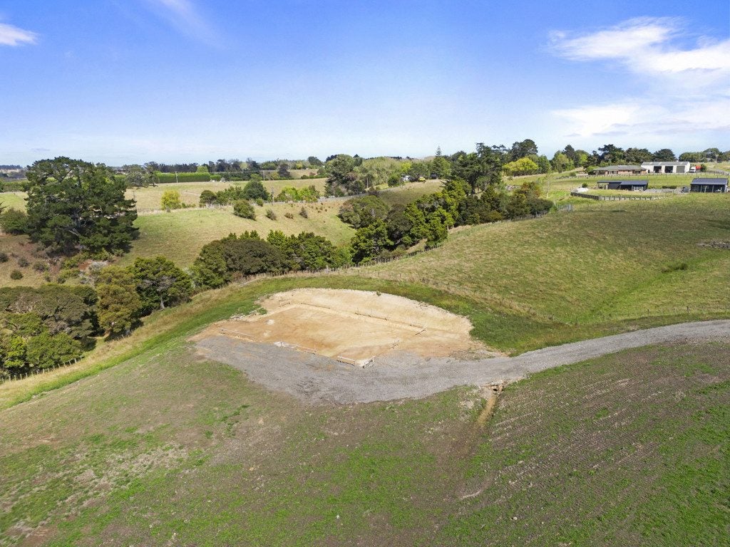 51 Stewart Street, Halcombe, Feilding - Carousel 12