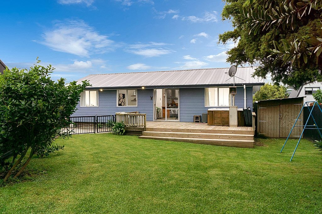 16A Northridge Terrace, Massey, Auckland - Carousel 2