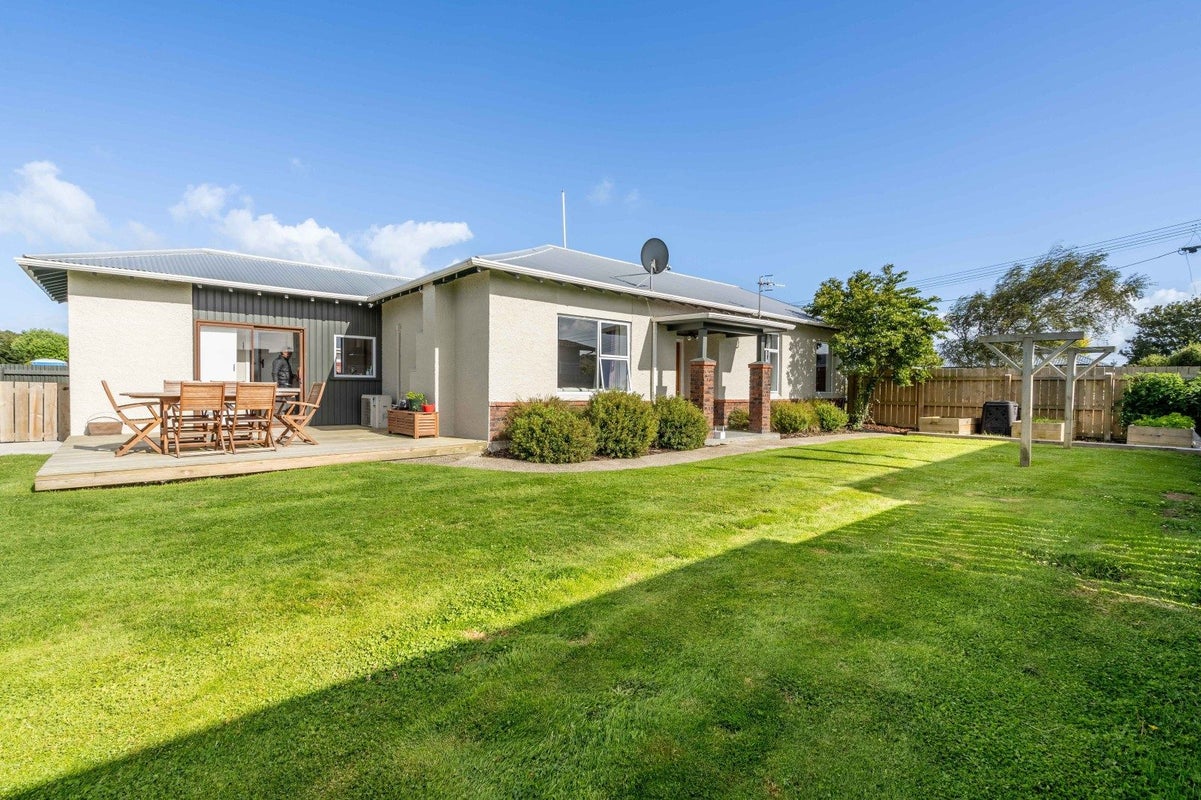 45 Charles Street, Grasmere, Invercargill - Carousel 1