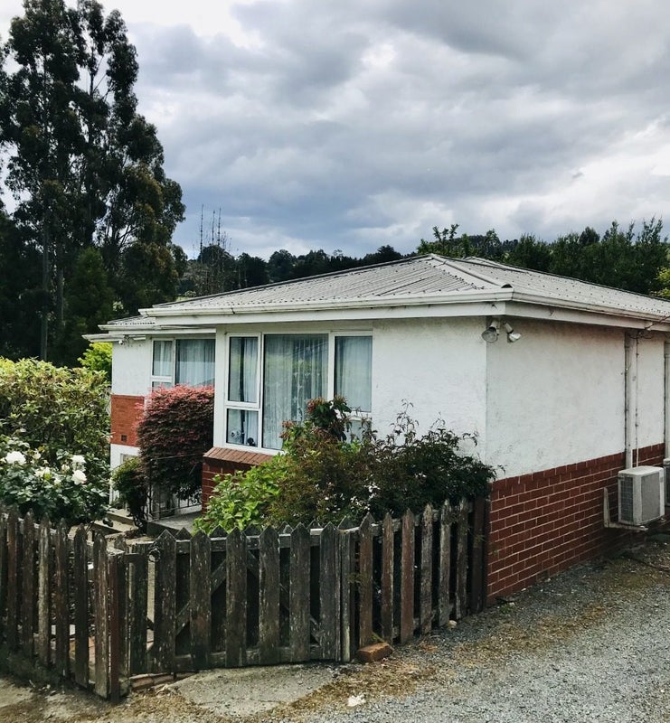 411 Pine Hill Road, Pine Hill, Dunedin - Carousel 1